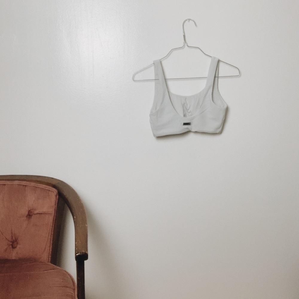 Gymshark Essence Bikini Top- Light Grey Size Small - Picture 2 of 2